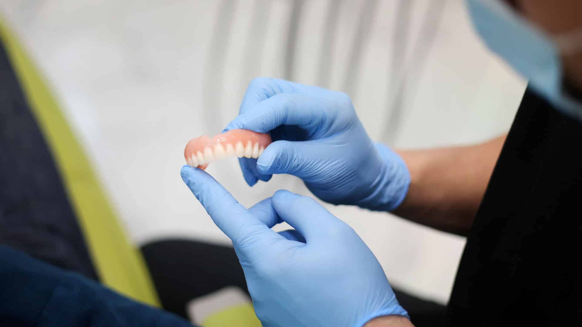 dentures-article-featured-image-1