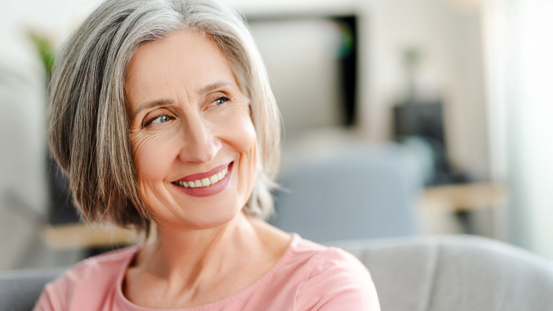 Dental Implants vs. Dentures: Which Should I Choose?